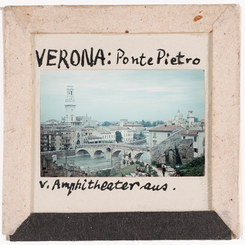 Vorschaubild Verona: Ponte Pietro vom Amphittheater aus (Foto 1944) 